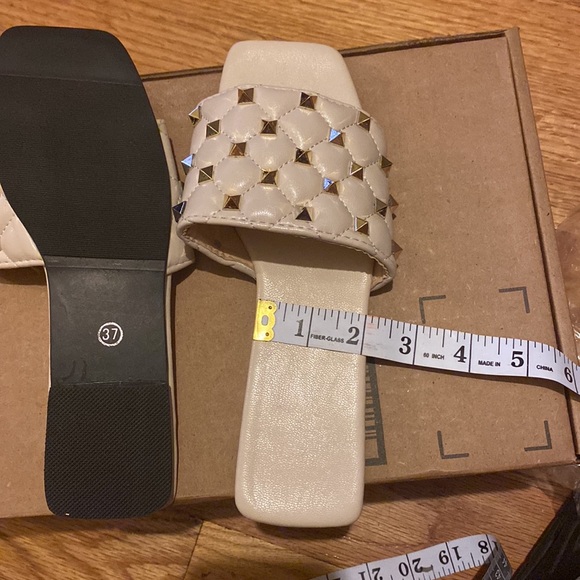 Women's Studded Sandals Flat Square Open Toe Pleather Strap Slides Slip On Shoes - Picture 6 of 6